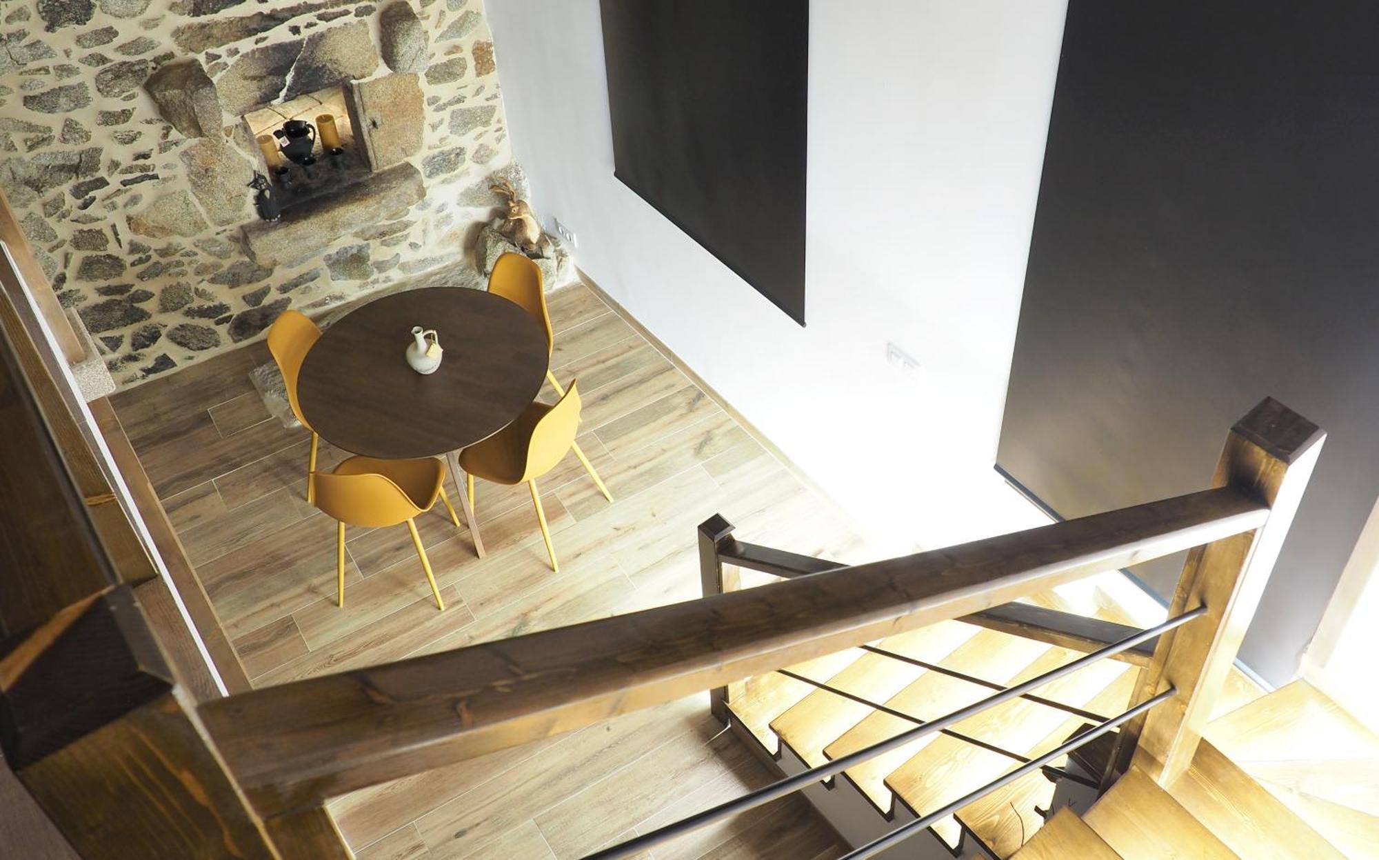 Apartamentos Muralla Sacra Sober Exteriör bild