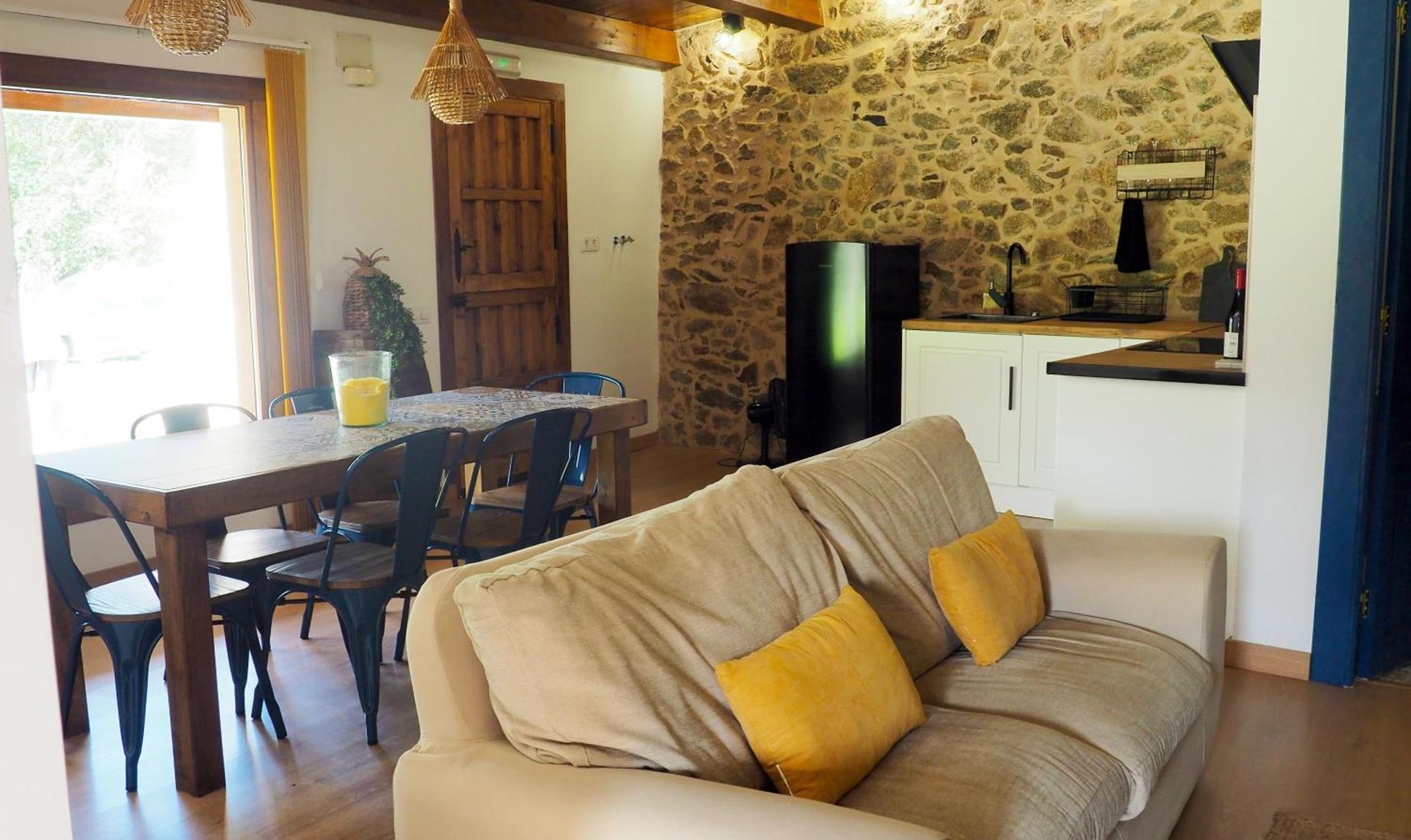 Apartamentos Muralla Sacra Sober Exteriör bild